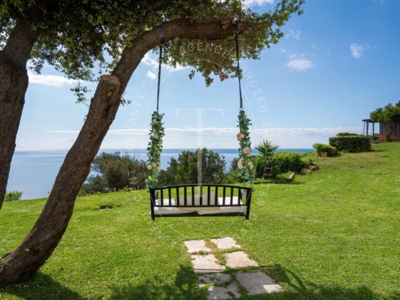 Saint-Tropez – Capon, vue mer panoramique et discrétion absolue