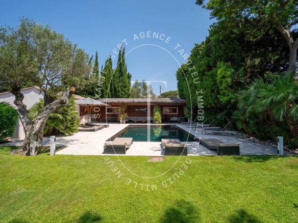 Superbe Villa d'Exception à Saint-Tropez