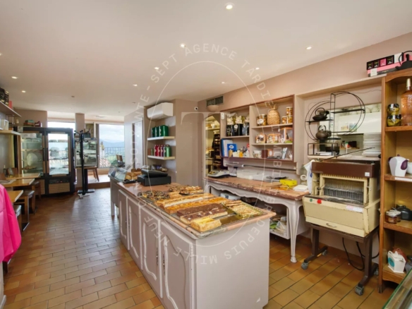 Local à réhabiliter de 300m²