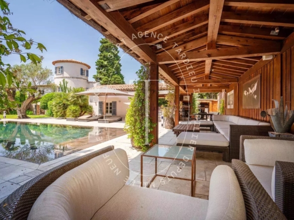 Superbe Villa d'Exception à Saint-Tropez