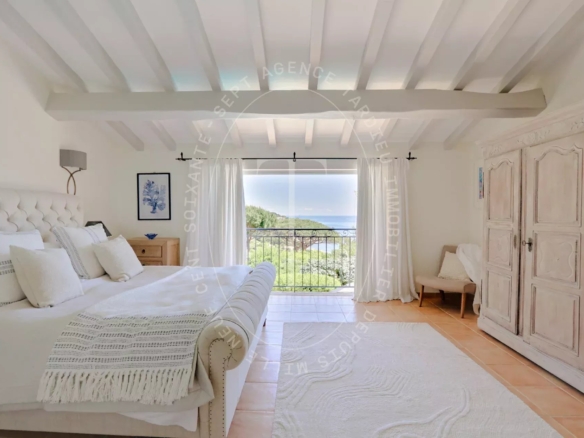 villa provençale avec vue mer panoramique