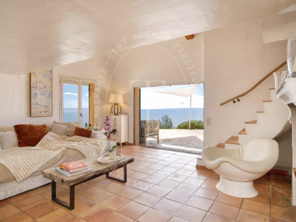 Saint-Tropez – Capon, vue mer panoramique et discrétion absolue