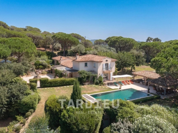 RAMATUELLE - Propriété au coeur d'un havre de paix