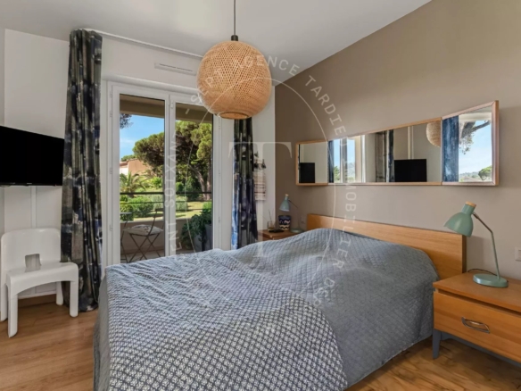 APPARTEMENT AVEC TERRASSE