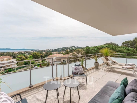 Penthouse vue mer, terrasse 50m²