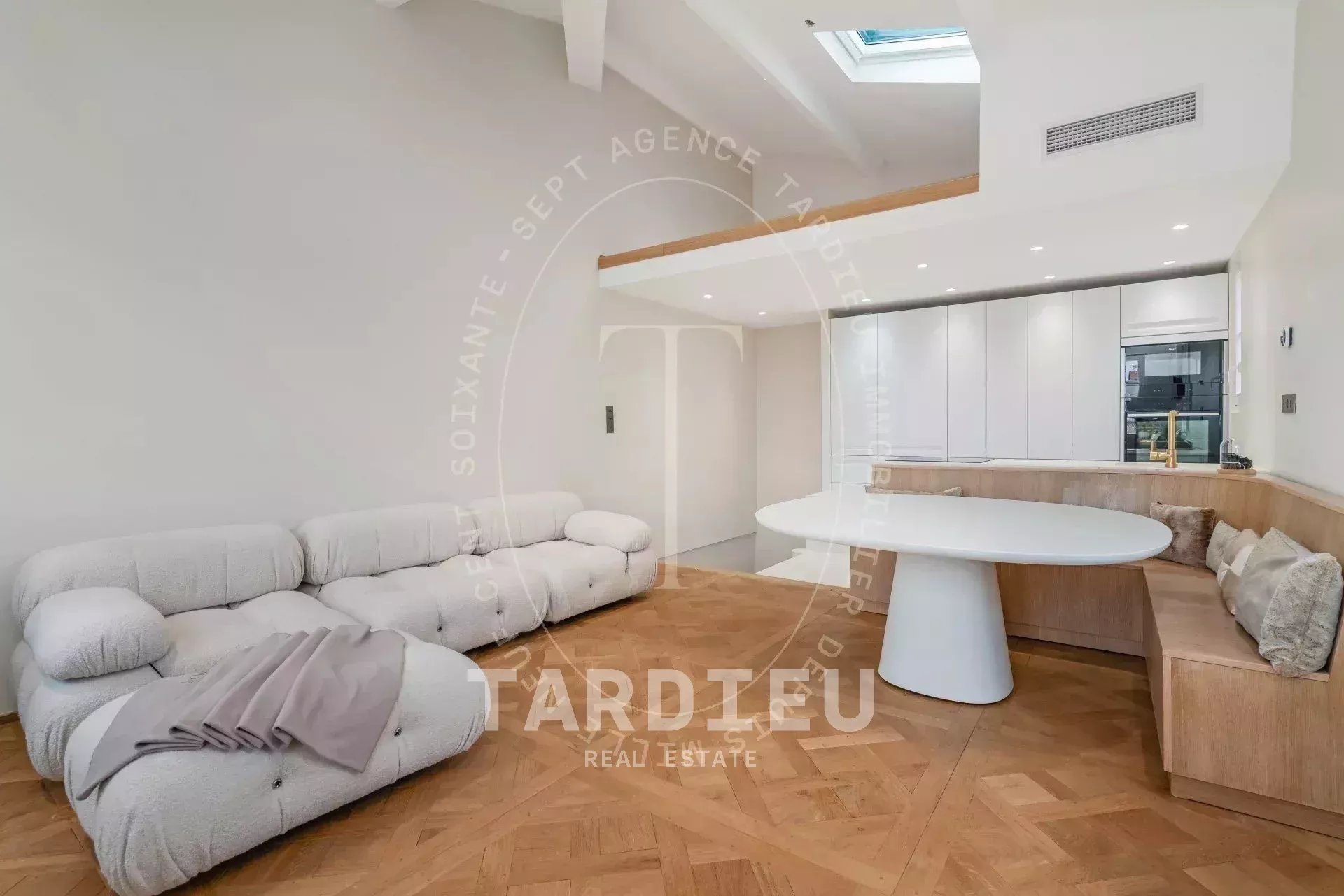 Maison rénovée, cœur de La Ponche