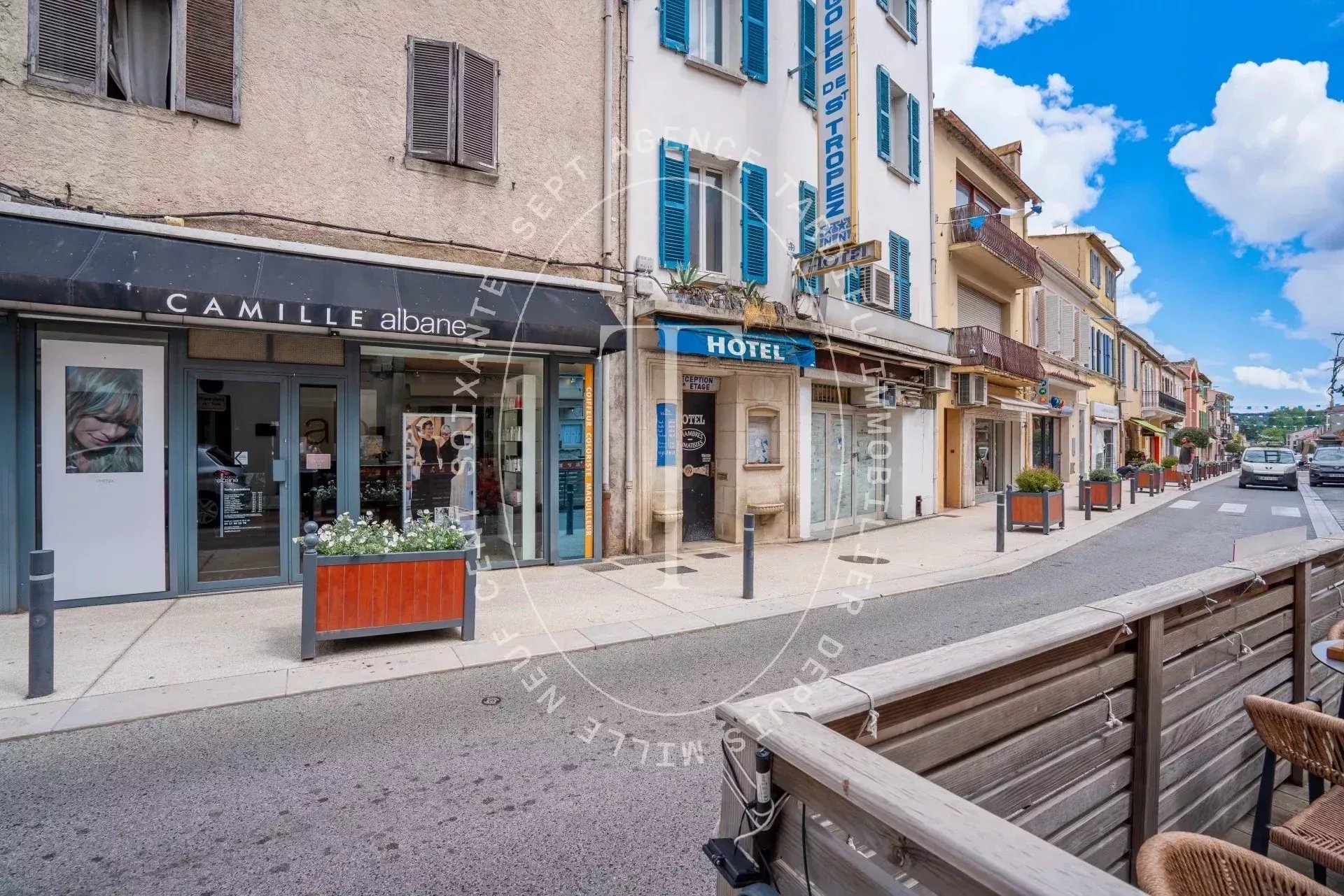 Opportunité d’Investissement Immobilier d’Exception : Murs Commerciaux à Cogolin