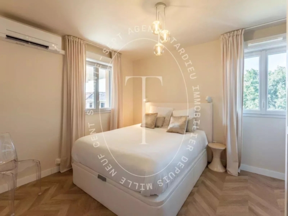 Superbe appartement rénové, vue panoramique sur mer et collines