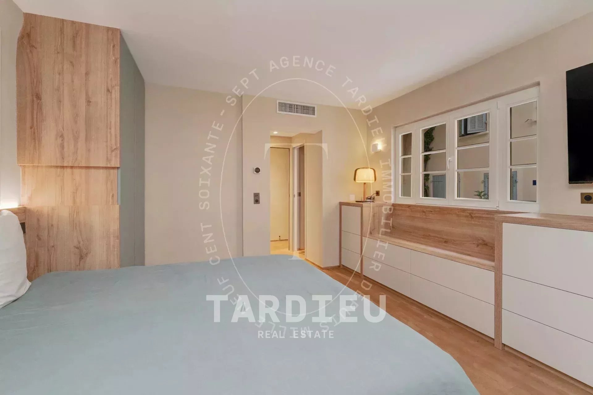 Maison rénovée, cœur de La Ponche