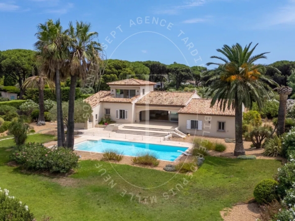 VILLA AUX PARCS DE SAINT-TROPEZ