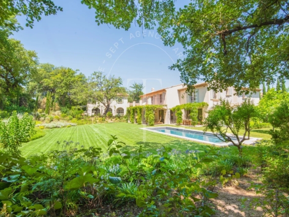 Deux villas d’exception au cœur de Saint-Tropez