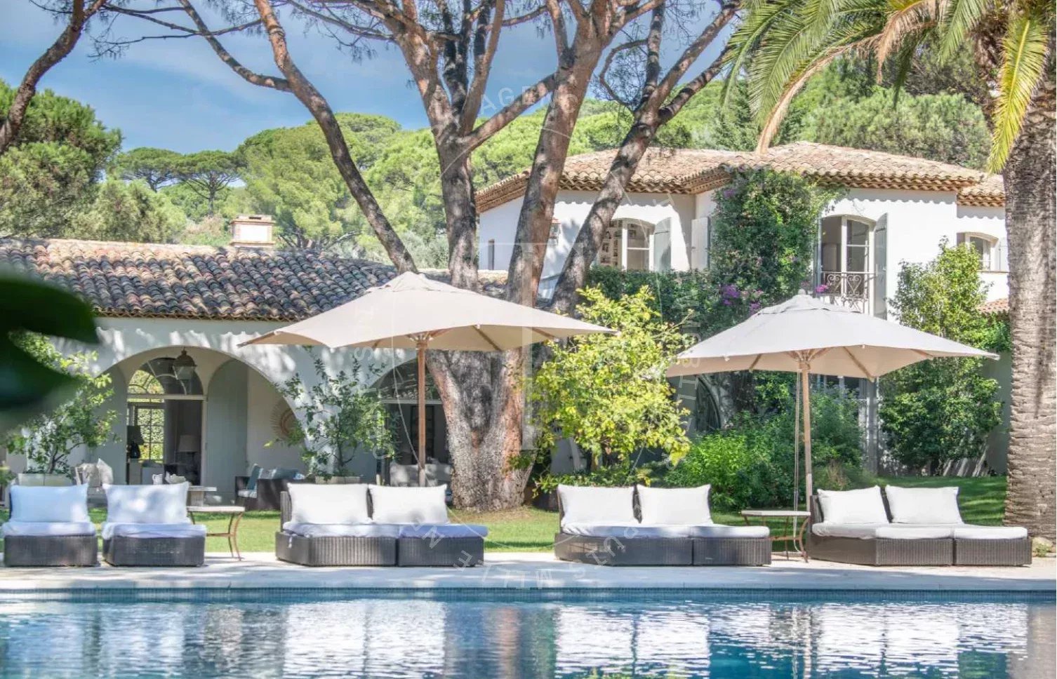 Saint-Tropez: Approved Land for Expansion