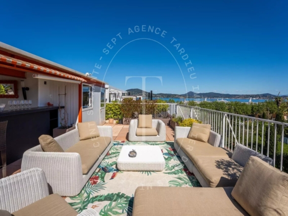 APPARTEMENT ROOF TOP -SAINT-TROPEZ