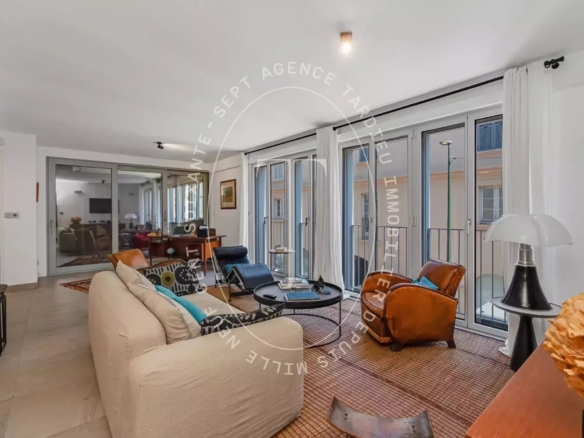 SAINT-TROPEZ CENTRE - APPARTEMENT DE PRESTIGE EN RÉSIDENCE