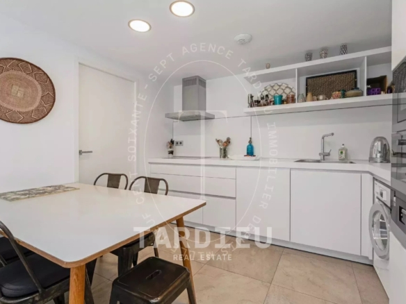 Saint-Tropez : appartement village central