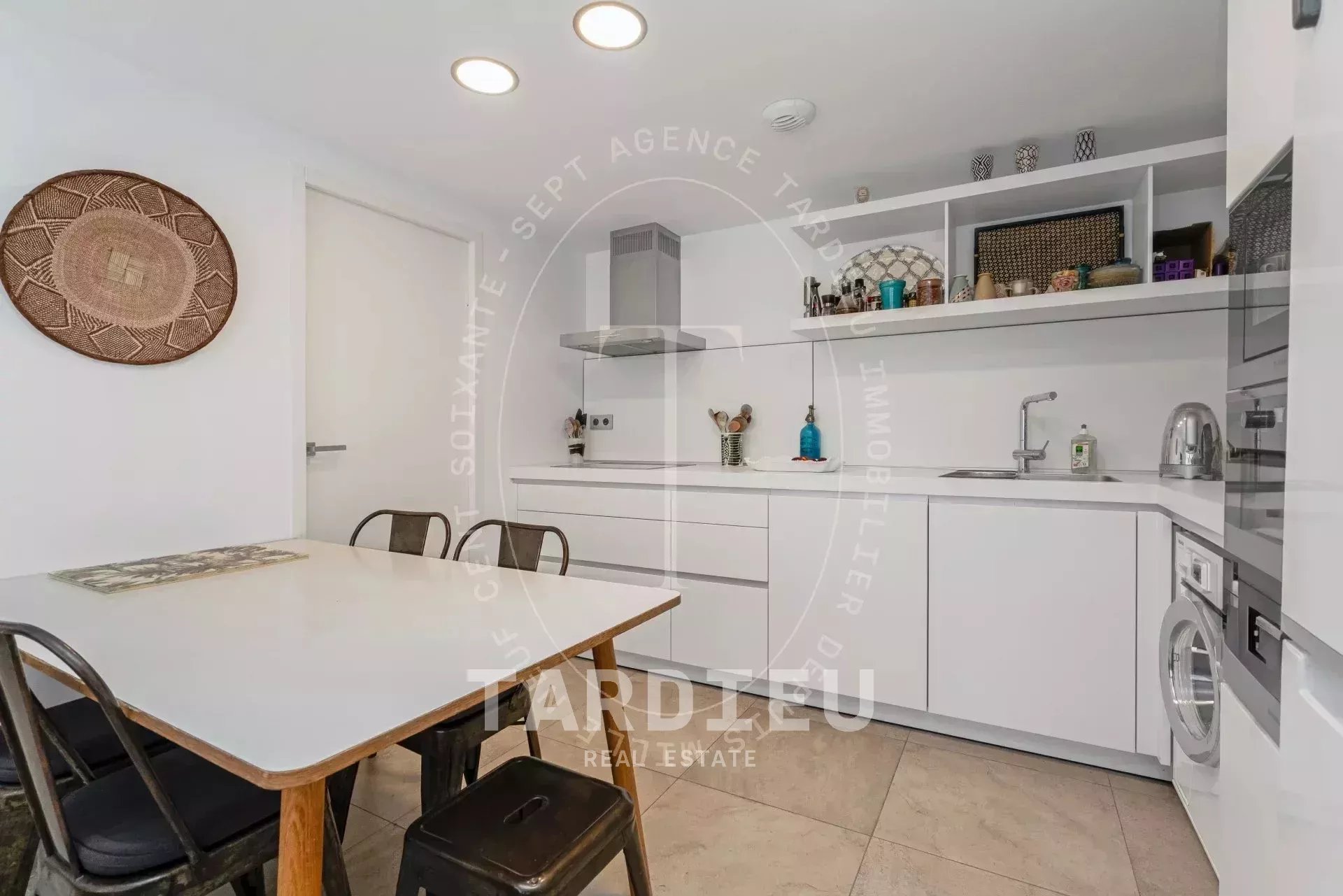 Saint-Tropez : appartement village central