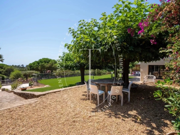 LA CROIX VALMER – Villa d'Exception avec Vues Mer Panoramiques