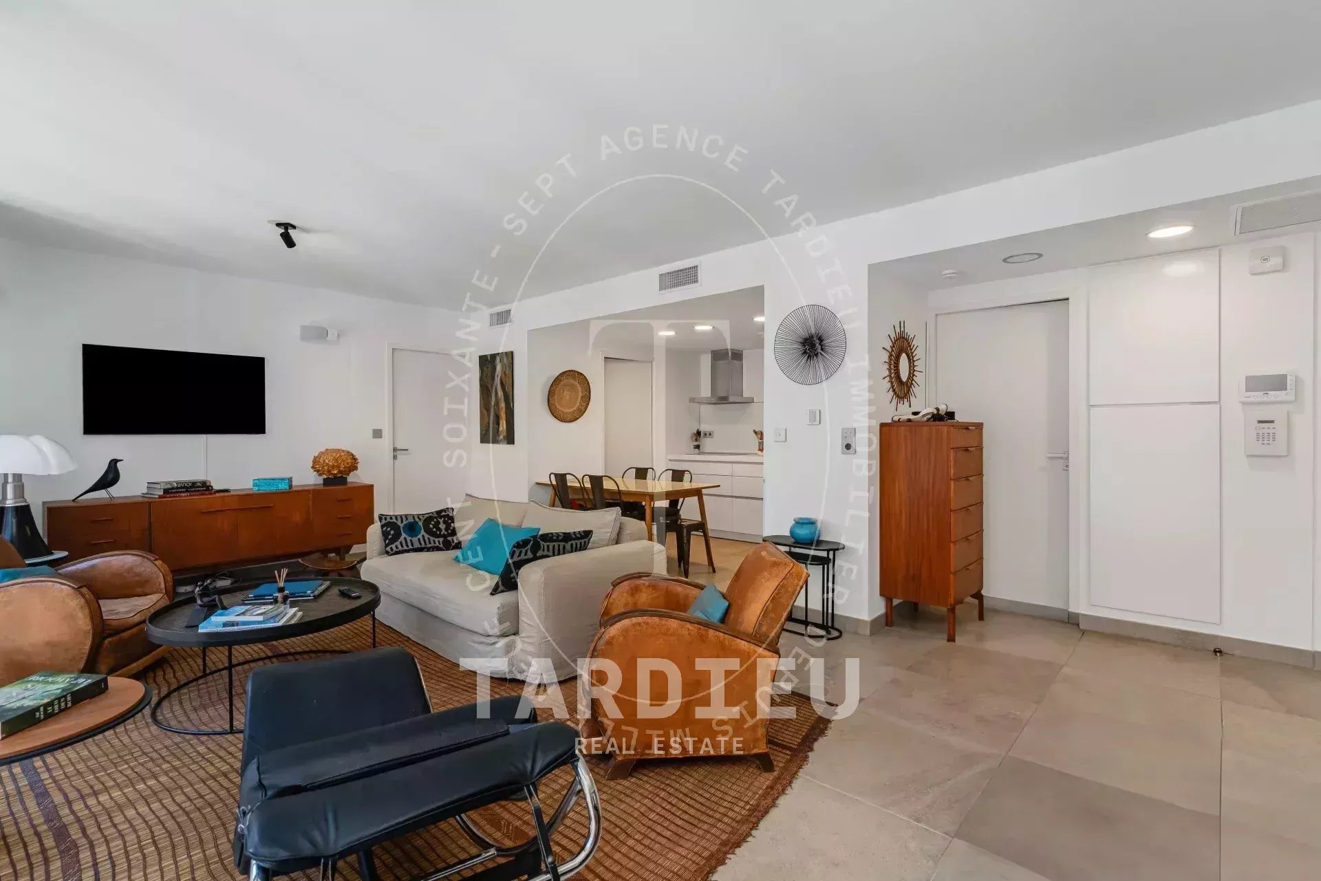 Saint-Tropez : appartement village central