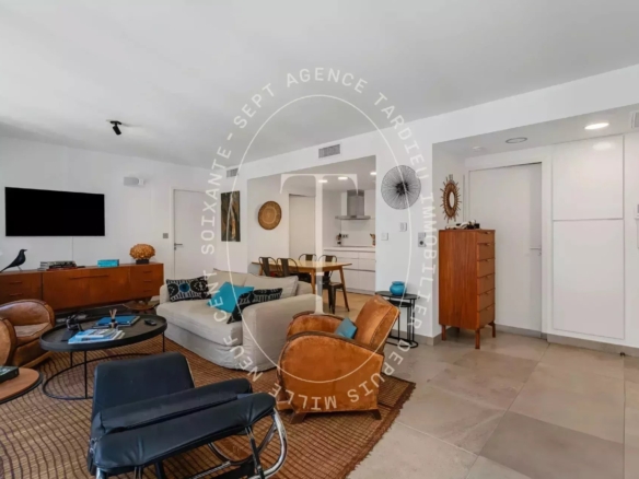 SAINT-TROPEZ CENTRE - APPARTEMENT DE PRESTIGE EN RÉSIDENCE