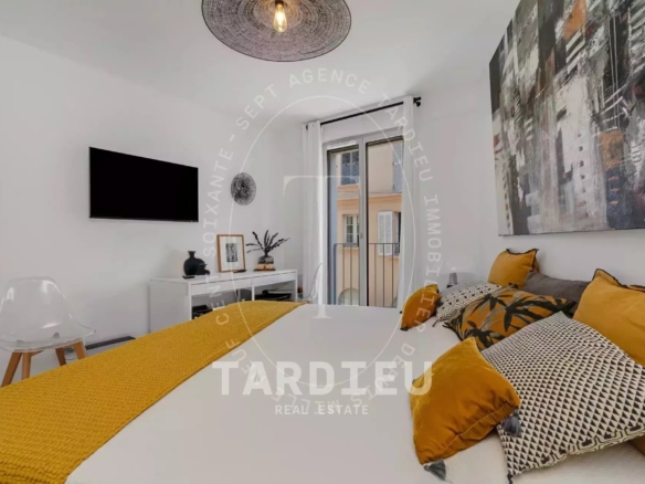 Saint-Tropez : appartement village central