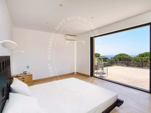 LA CROIX VALMER – Villa d'Exception avec Vues Mer Panoramiques