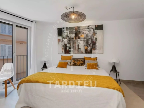 Saint-Tropez : appartement village central