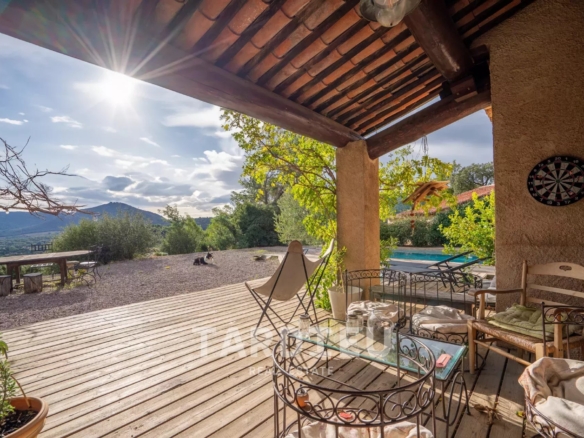 Maison provençale avec vue mer