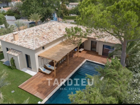 Villa Pinet : Centre et Lices accessibles à pied