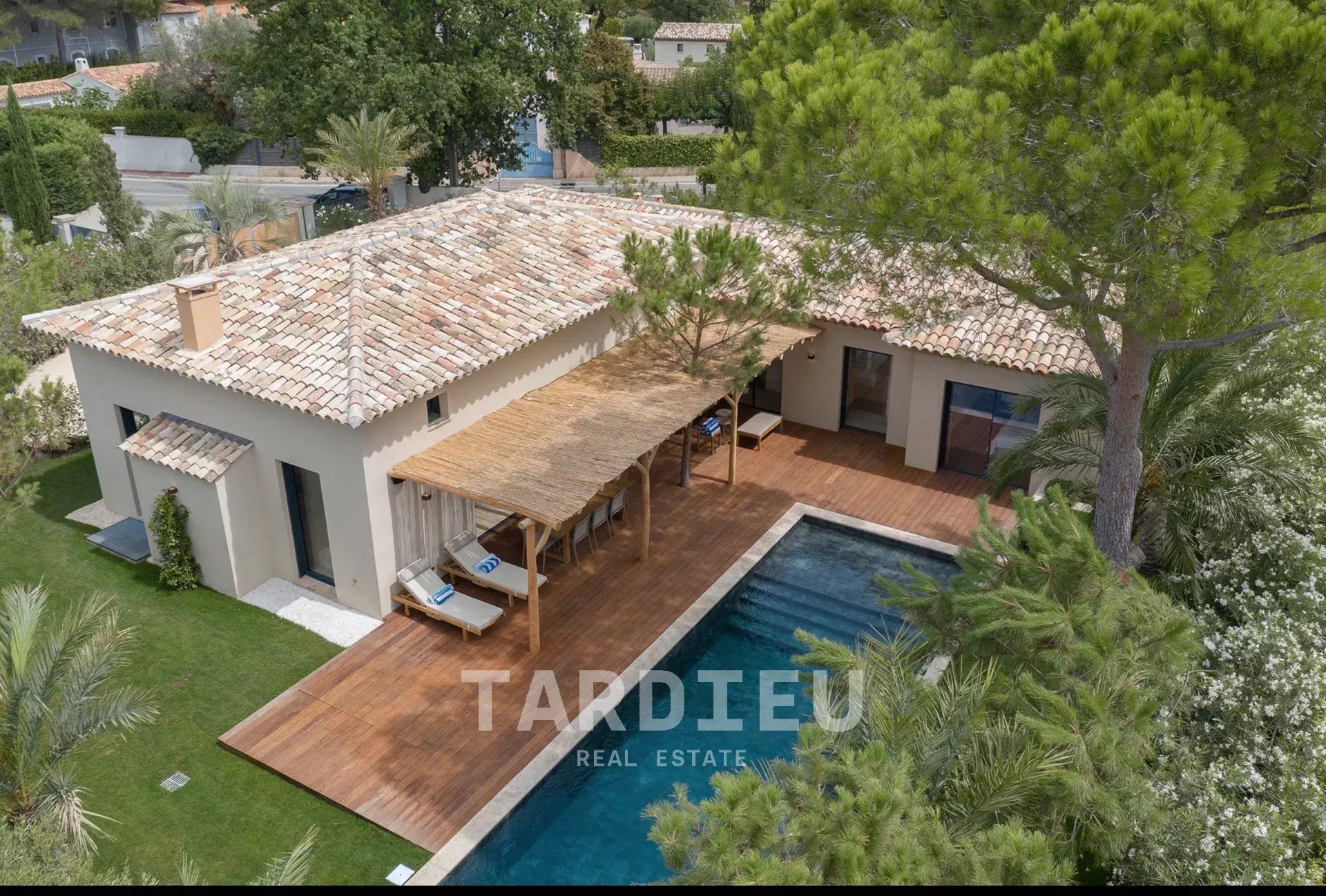 Villa Pinet : Centre et Lices accessibles à pied