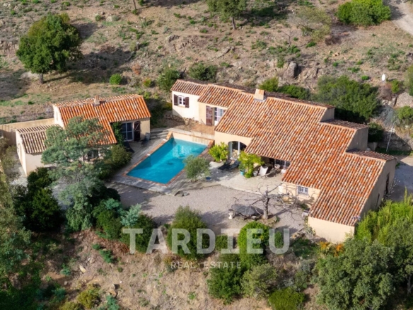 Maison provençale avec vue mer