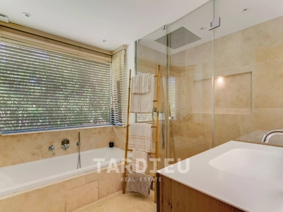 Villa Pinet : Centre et Lices accessibles à pied