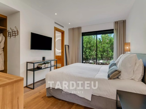 Villa Pinet : Centre et Lices accessibles à pied