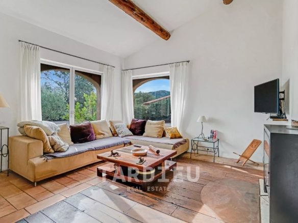 Maison provençale avec vue mer