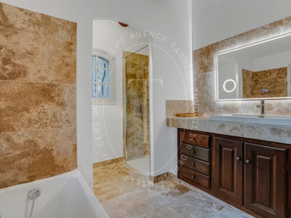 Maison provençale vue mer panoramique