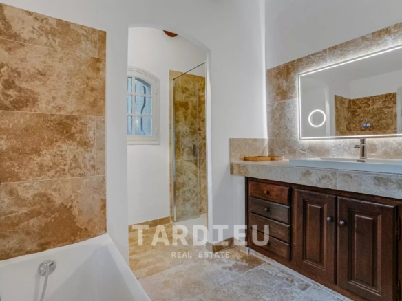 Maison provençale avec vue mer