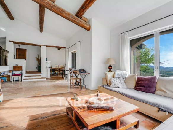 Maison provençale avec vue mer