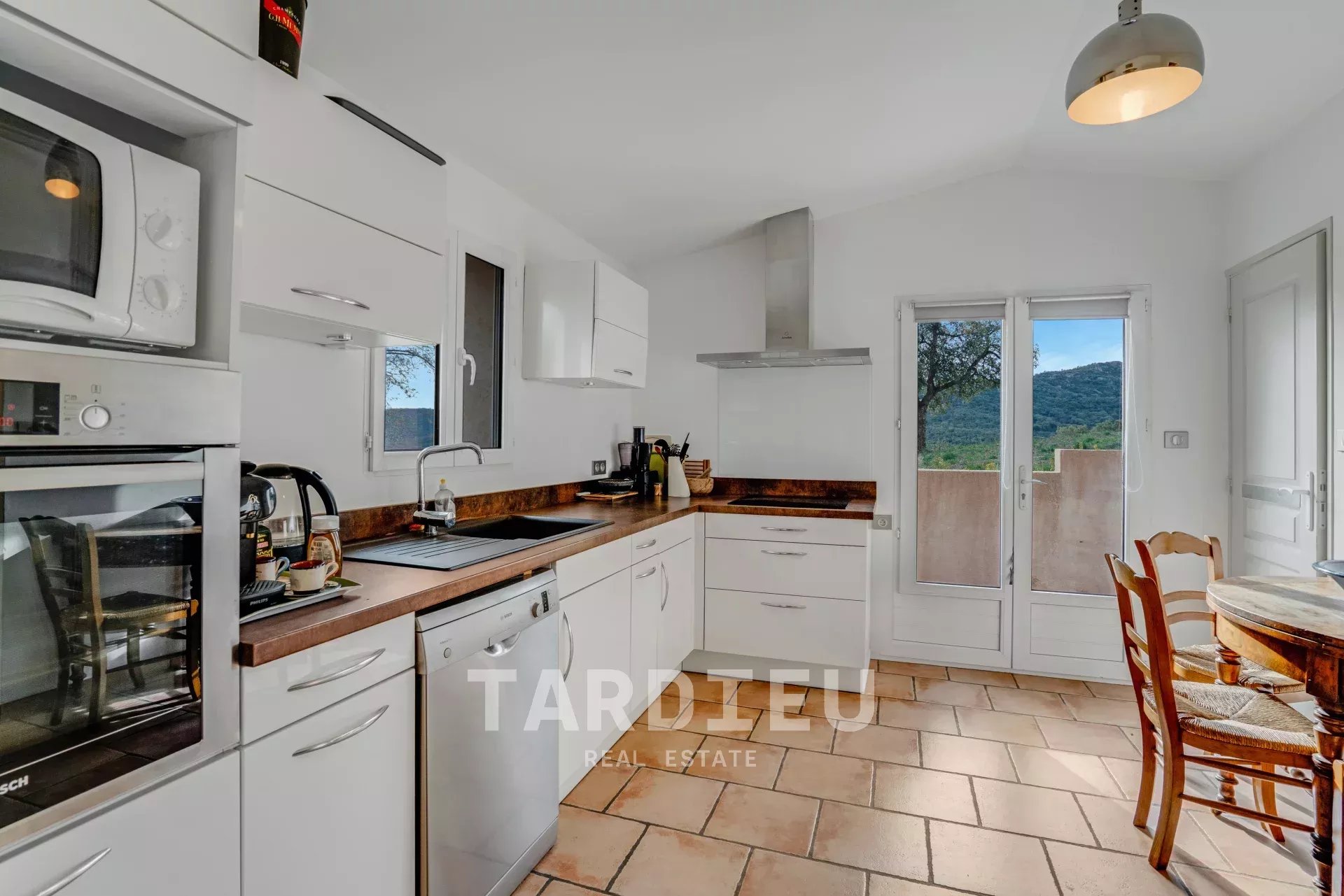 Maison provençale avec vue mer