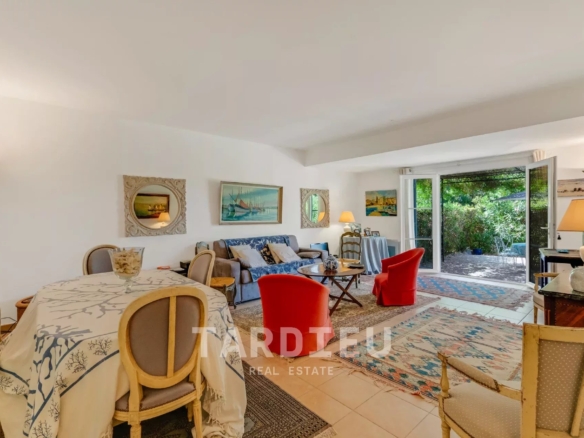 Gassin : Appartement jardin, vue mer