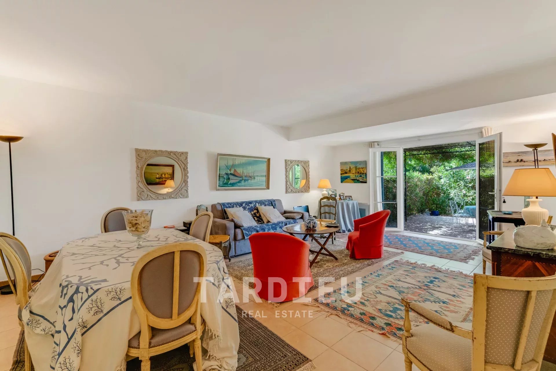 Gassin : Appartement jardin, vue mer