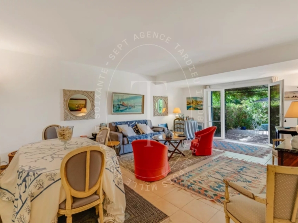 Gassin - Superbe appartement en rez-de-jardin avec vues verdoyantes