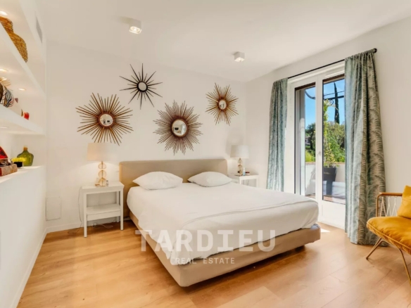 Gassin : Villa authentique, confort moderne.