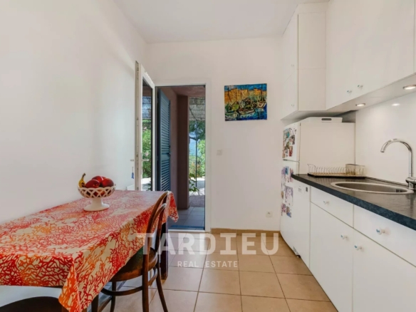 Gassin : Appartement jardin, vue mer