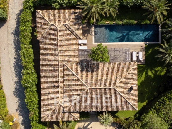 Villa Pinet : Centre et Lices accessibles à pied