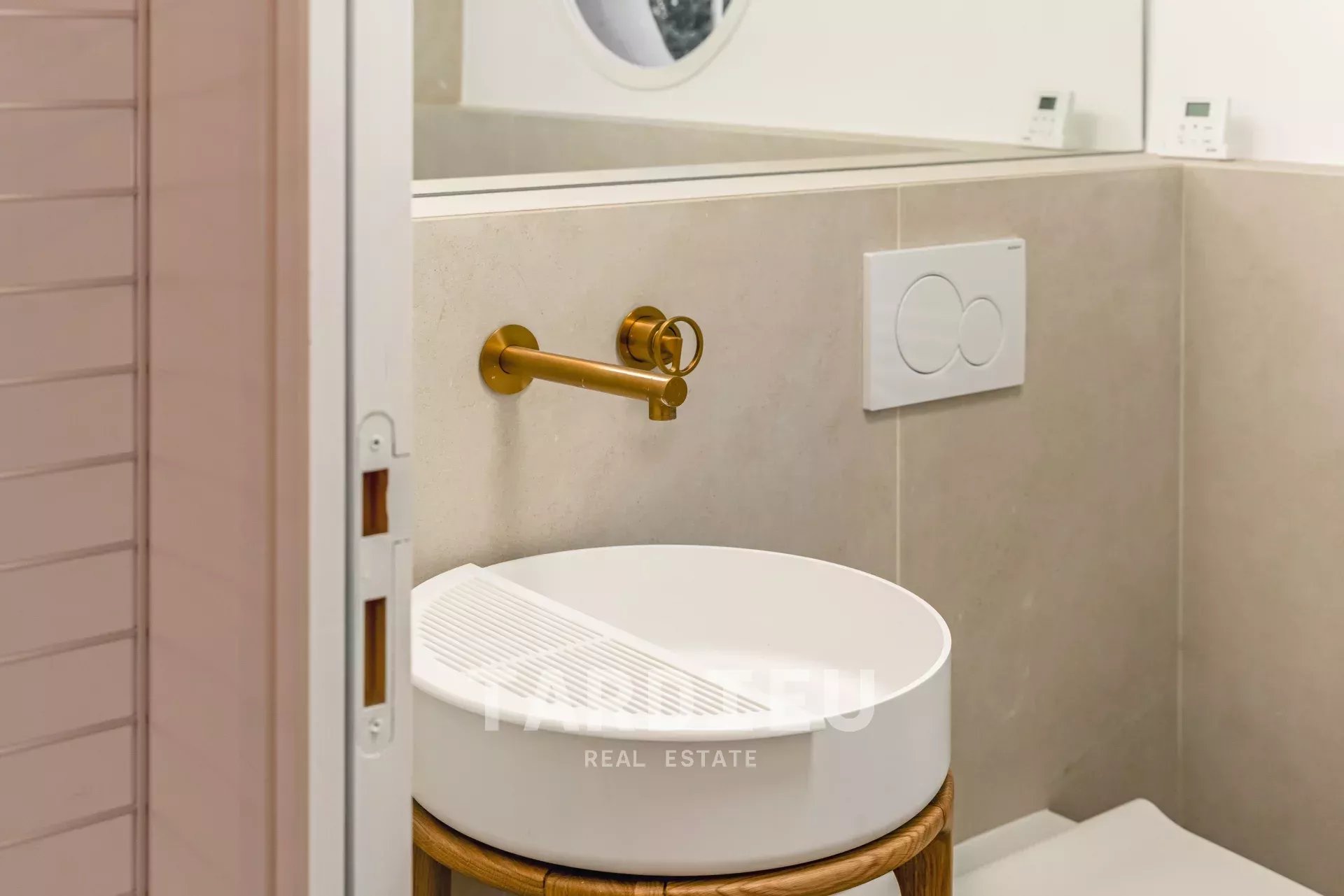 Saint-Tropez : appartement Art déco moderne