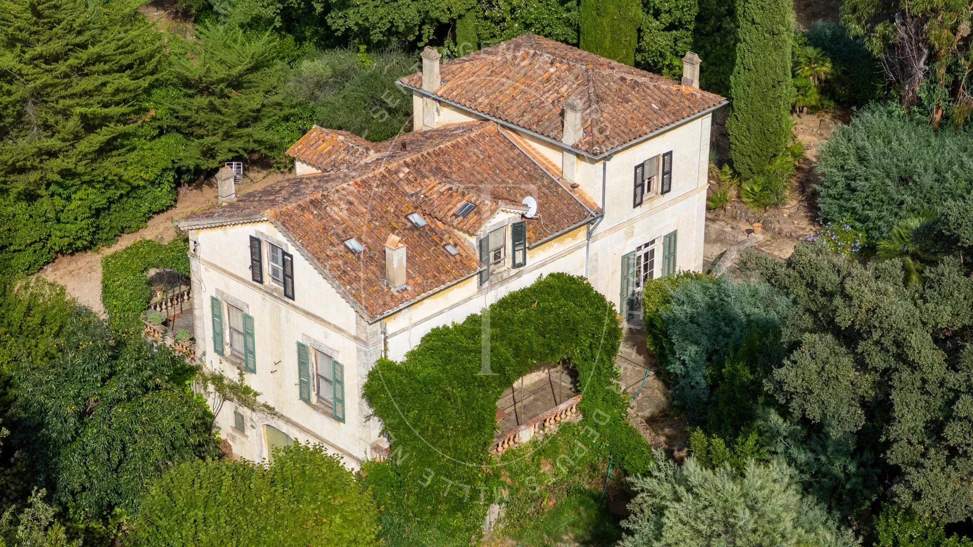 Saint-Tropez : Propriété de caractère unique