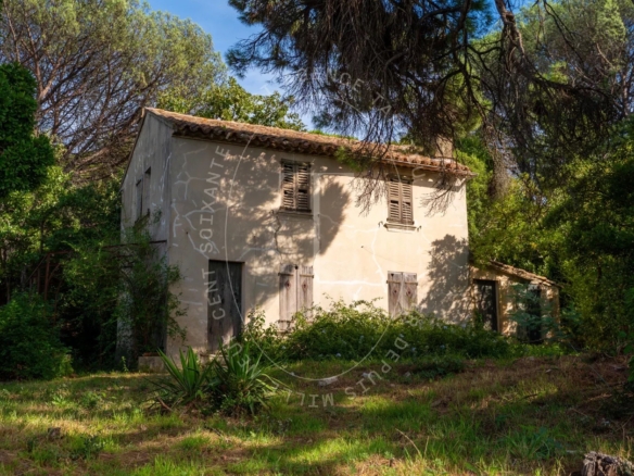 Saint-Tropez : Propriété de caractère unique