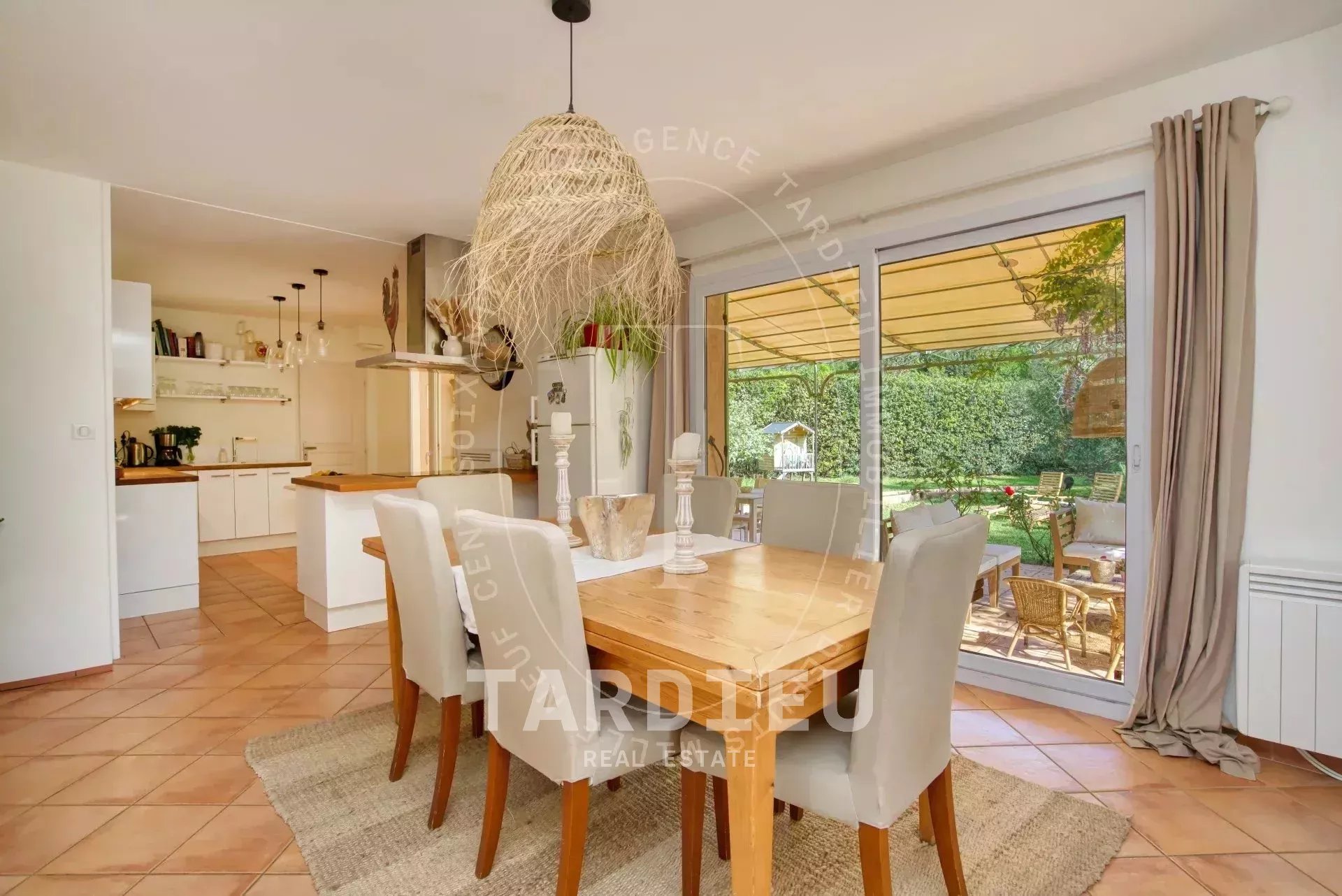 Mas de caractère, proche Gassin