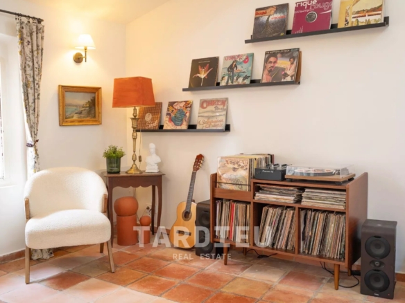 Duplex rénové, centre ancien village