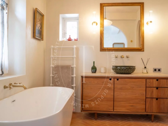 Grand appartement au coeur du village