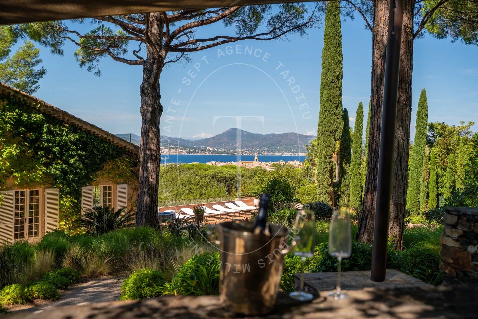 propriété avec vue mer proche centre ville – Saint Tropez